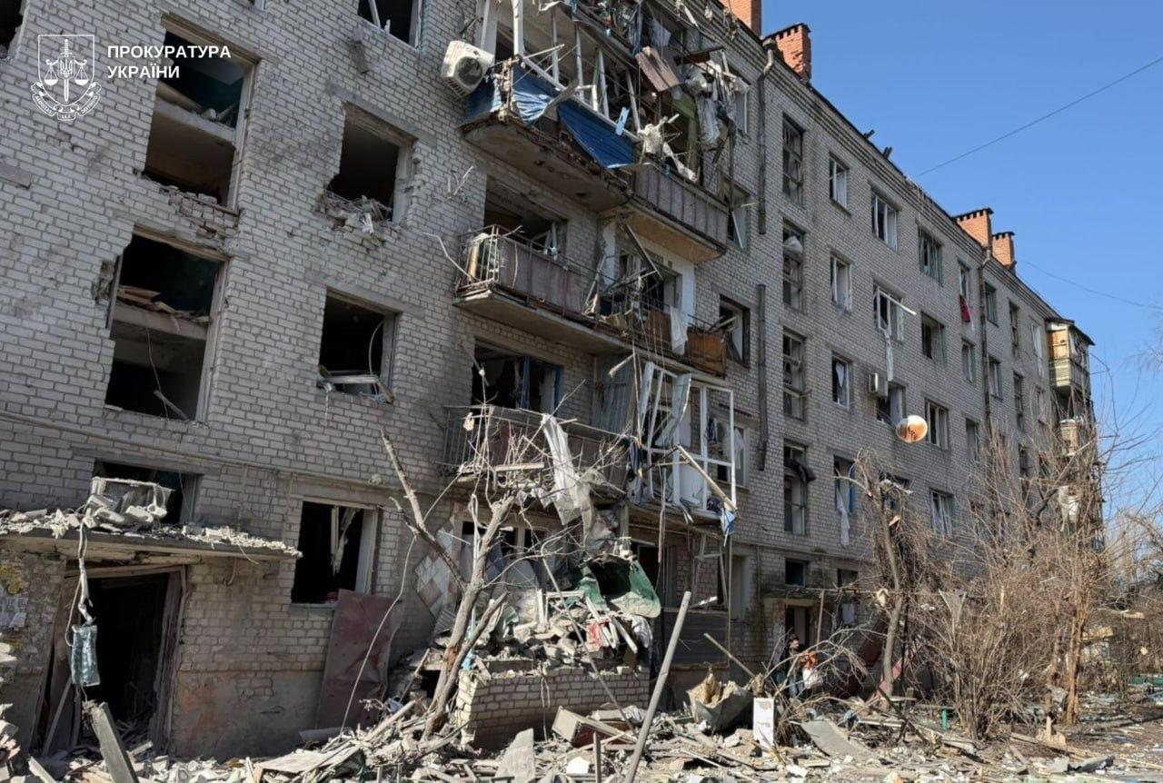 Russian airstrike on Sloviansk city in eastern Ukraine kills four, injures 16